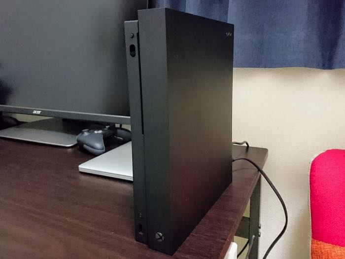 Xbox One X】放熱性抜群でシンプルな縦置きスタンドのレビュー | あらさーかんごしブログ